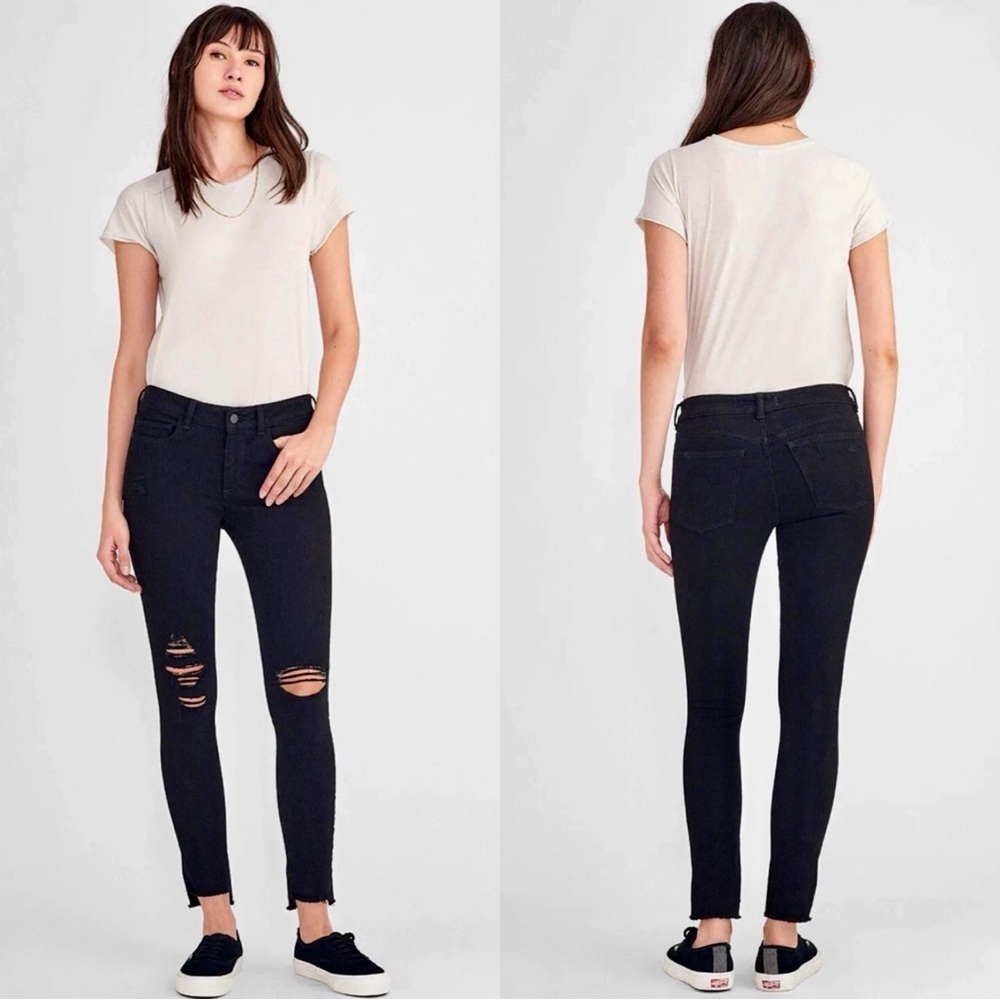 NWT DL1961 ‘Emma’ Low-Rise Distressed Skinny Jeans in “Grimes” Black Size 27